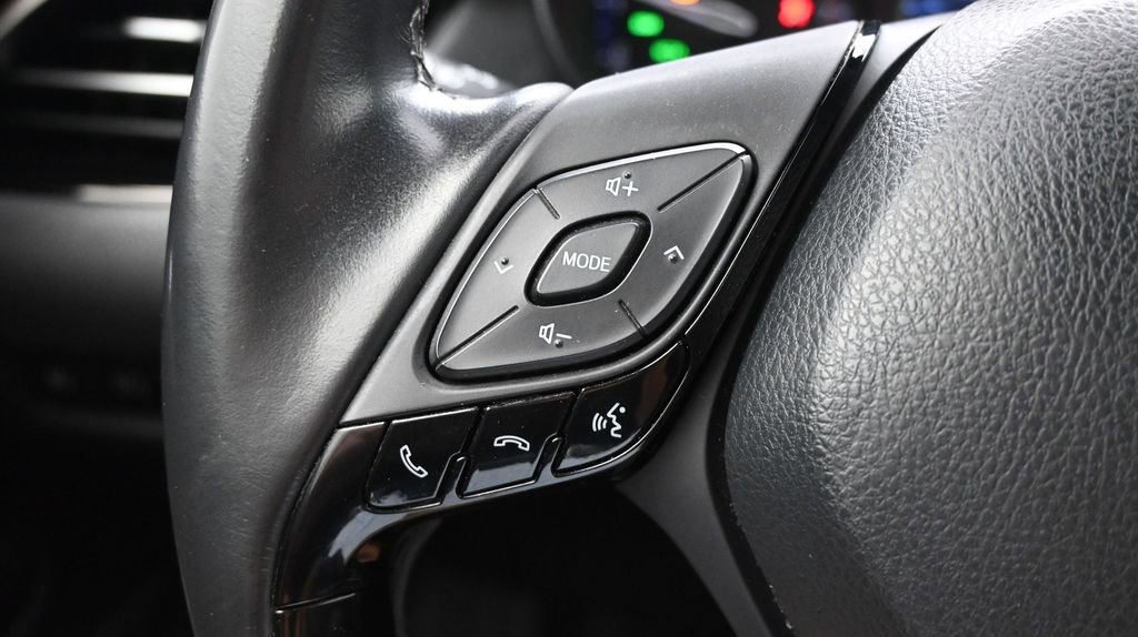 Used 2019 Toyota C-HR Limited FWD image 28