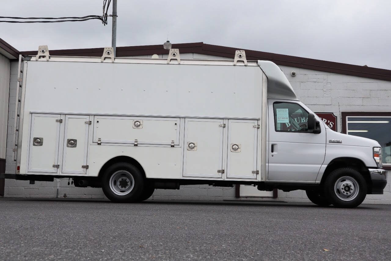 Used 2022 Ford E-450 and Econoline 450 Super Duty w/ Power Windows & Locks Group RWD image 1