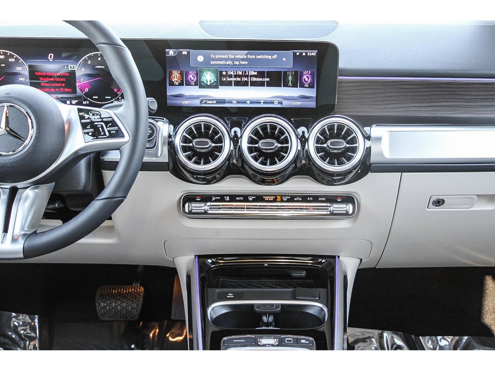 Used 2026 Mercedes-Benz GLB 250 4MATIC image 13
