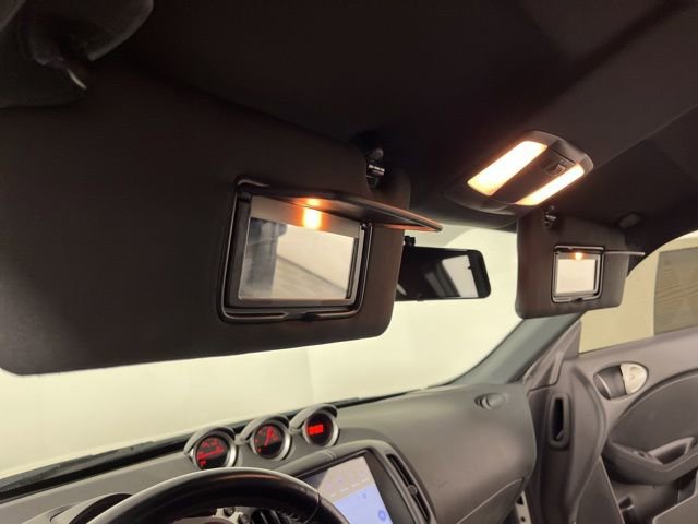 Used 2020 Nissan 370Z Coupe image 34
