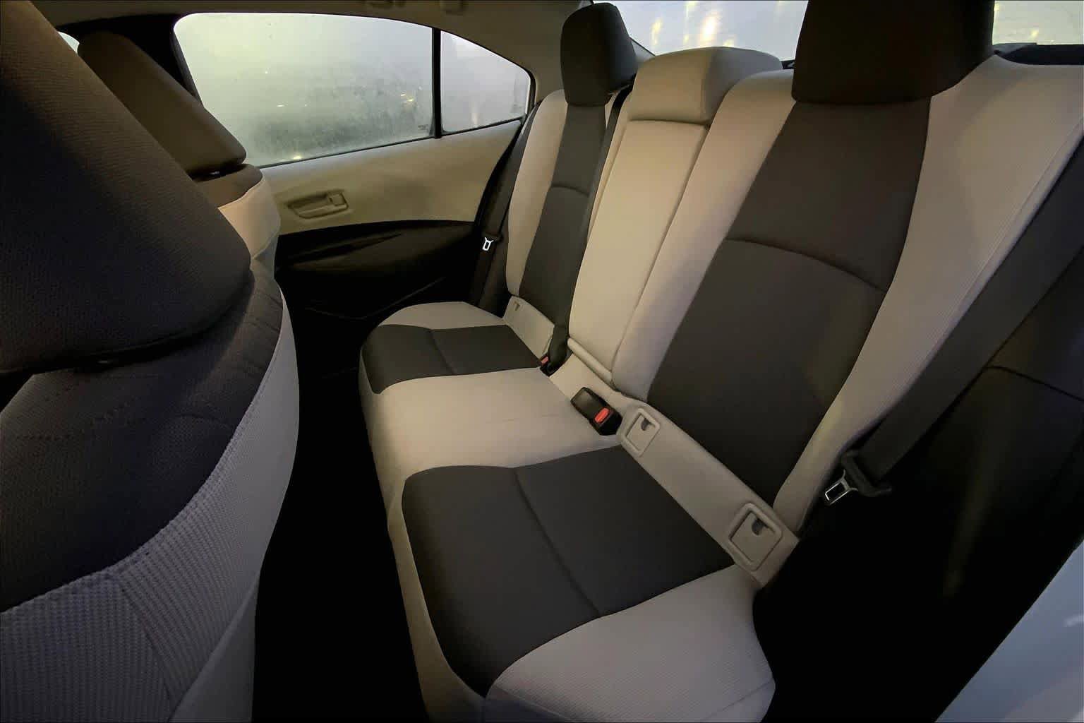 Used 2026 Toyota Corolla LE FWD image 20