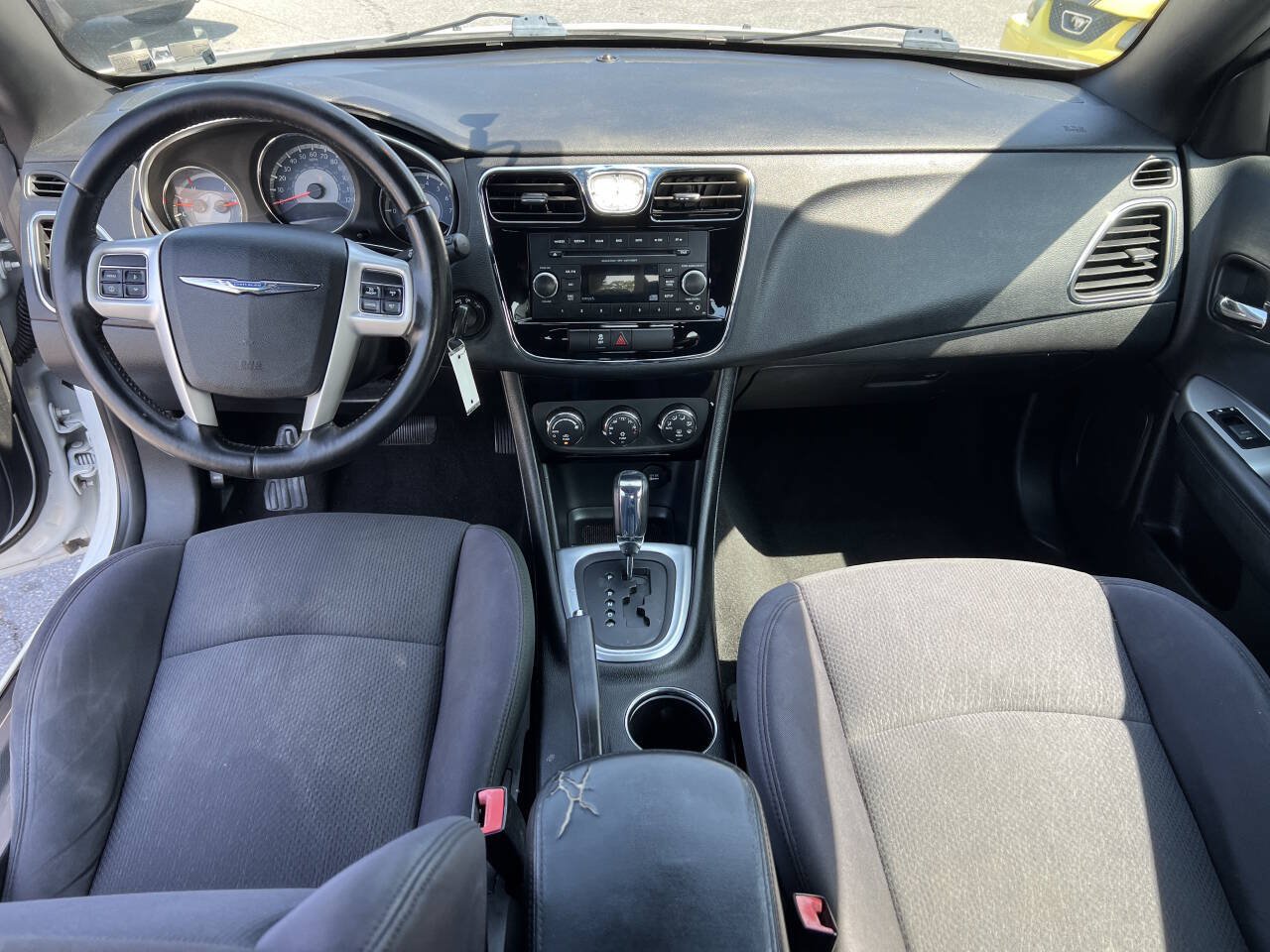 Used 2012 Chrysler 200 Touring FWD image 7