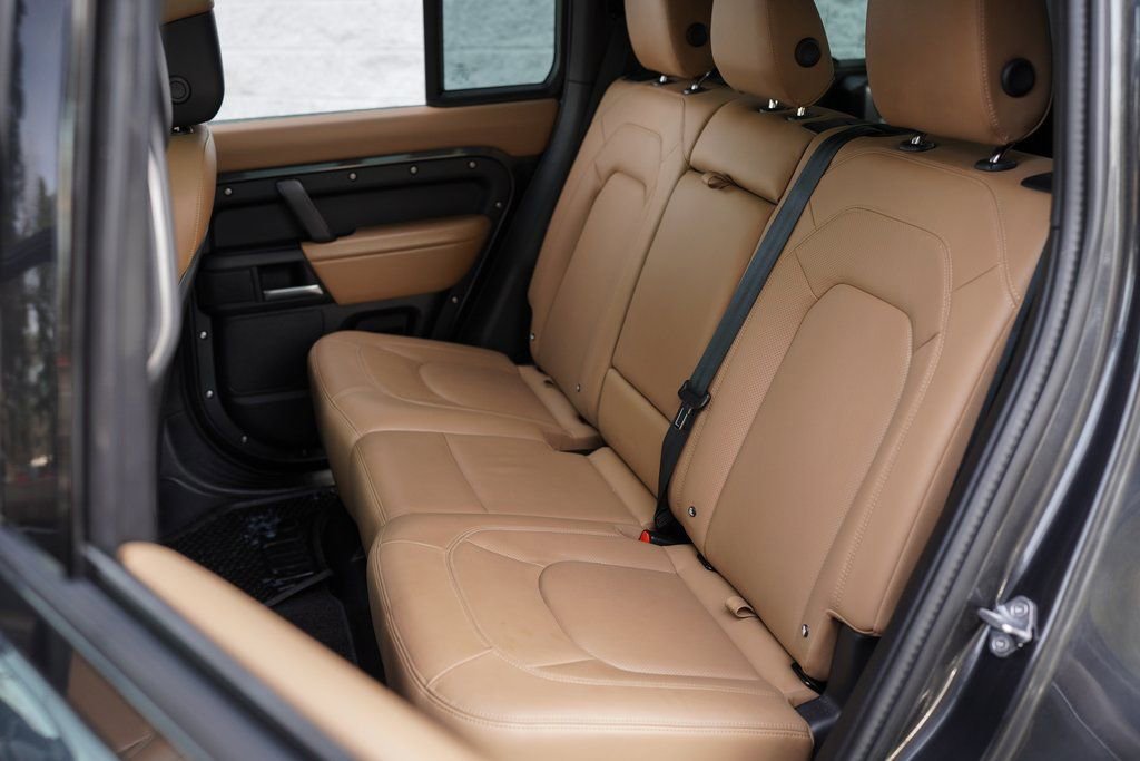 Used 2025 Land Rover Defender 110 S AWD/4WD image 23