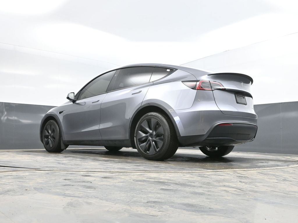Used 2025 Tesla Model Y Long Range image 27