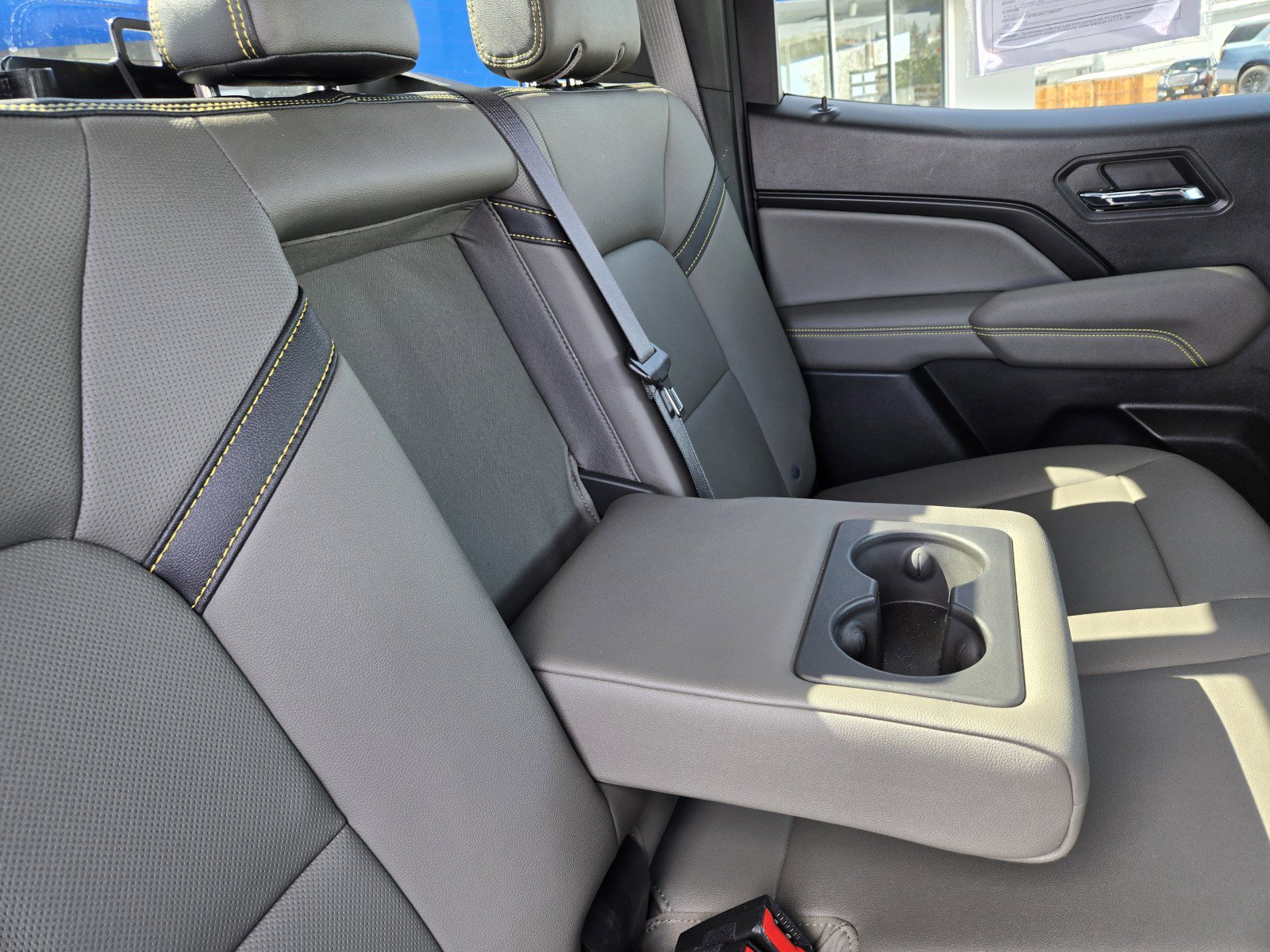 Used 2024 Chevrolet Colorado ZR2 w/ ZR2 Convenience Package III AWD/4WD image 27