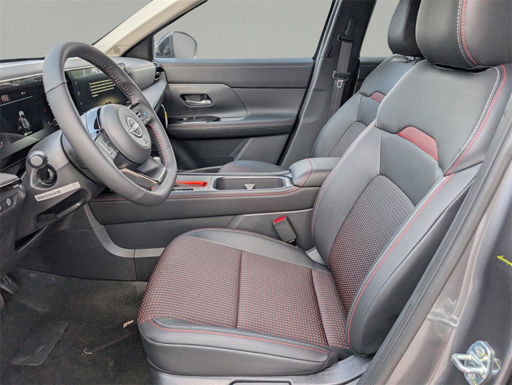 New 2026 Nissan Kicks SR image 17