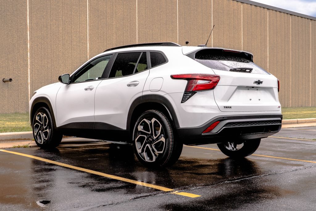 New 2026 Chevrolet Trax RS w/ Driver Confidence Package FWD image 7