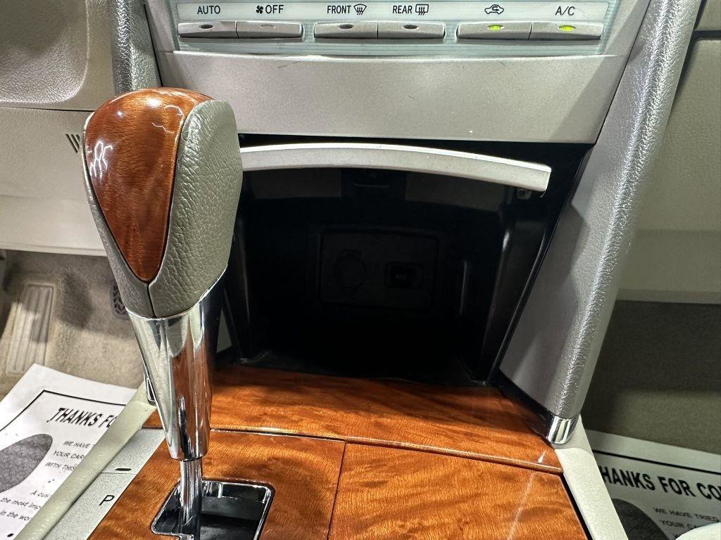 Used 2009 Toyota Camry LE image 11