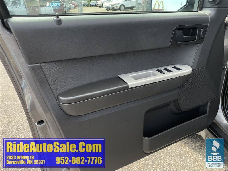 Used 2012 Ford Escape XLT FWD image 9