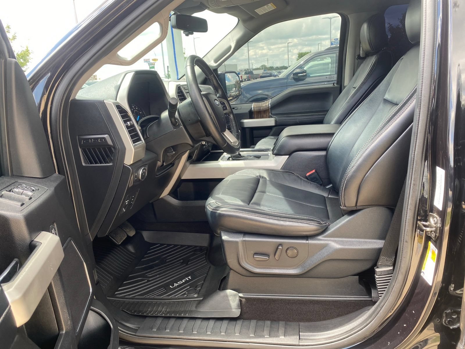 Used 2020 Ford F150 Lariat RWD image 16