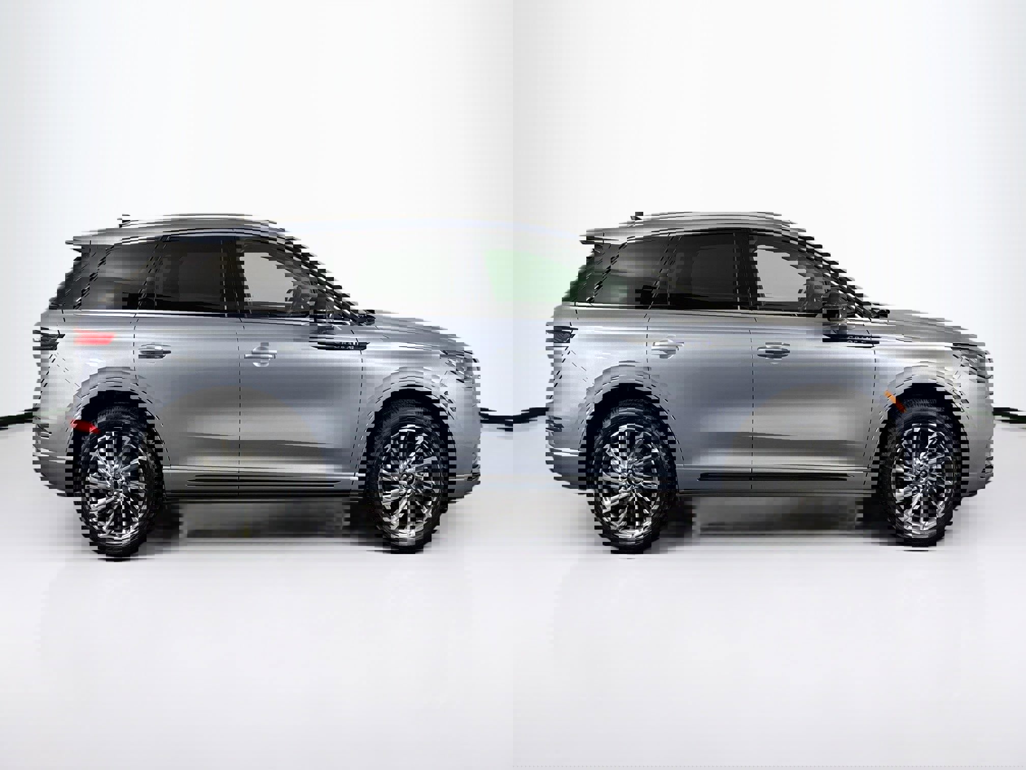 Used 2022 Lincoln Corsair Grand Touring w/ Towing Package image 12