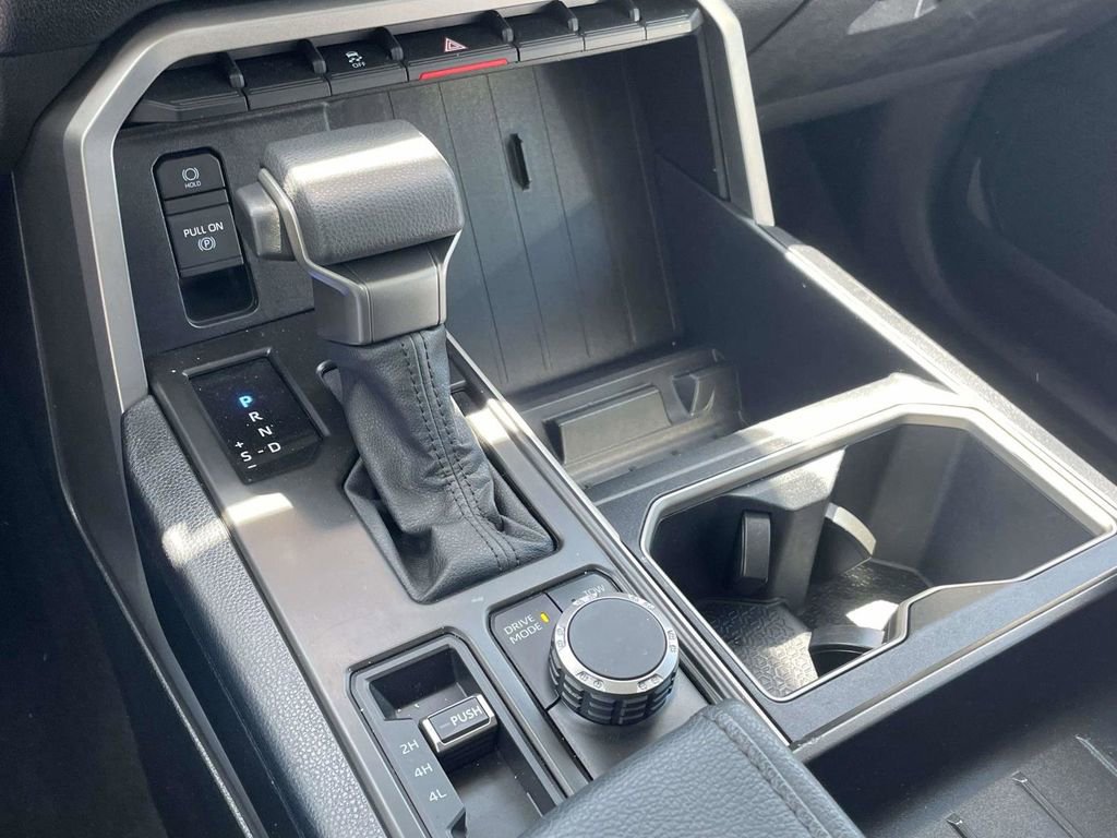 Used 2022 Toyota Tundra SR5 w/ SR5 Convenience Package image 16