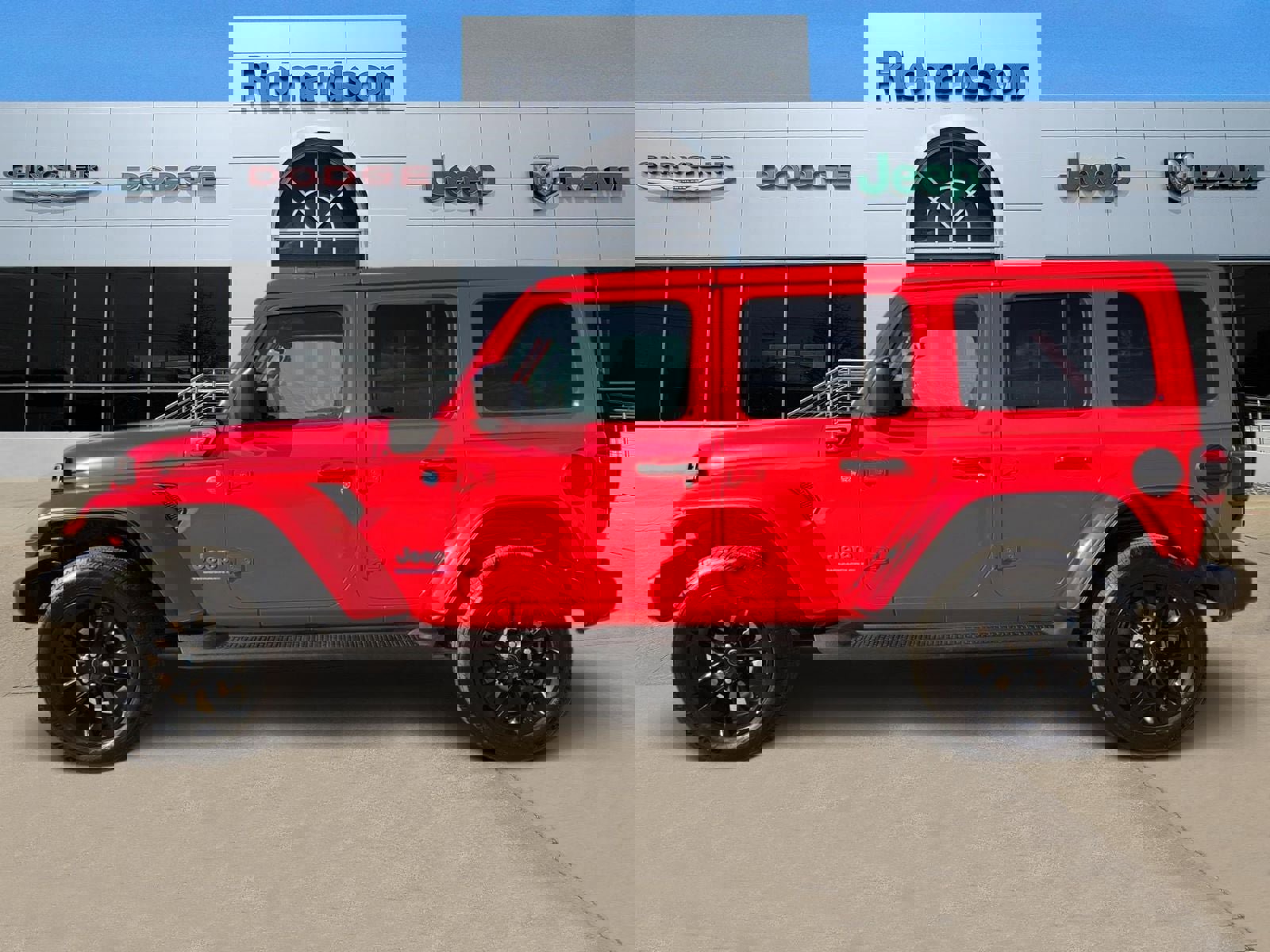 Certified 2025 Jeep Wrangler Sahara image 3