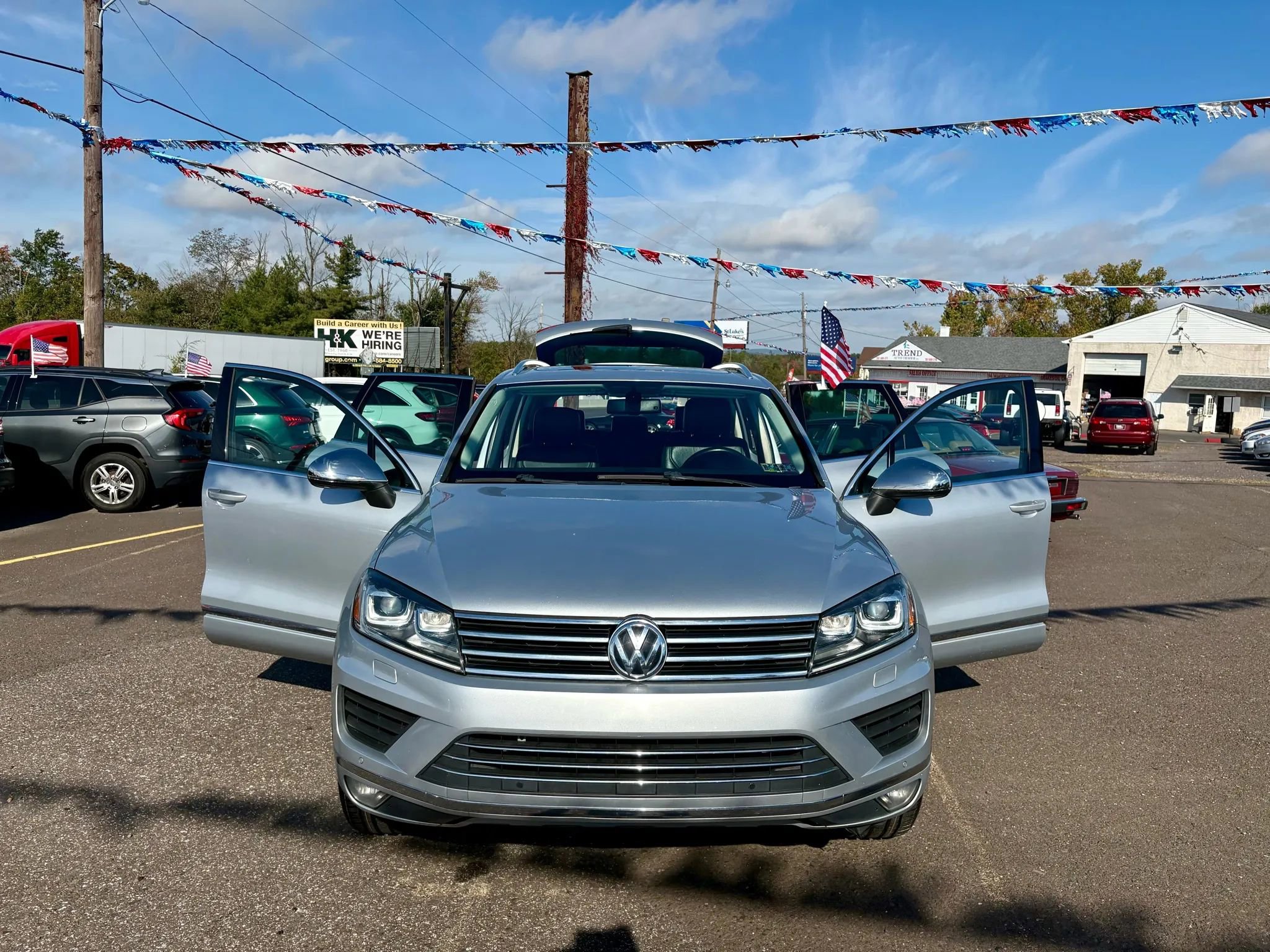 Used 2015 Volkswagen Touareg VR6 image 11