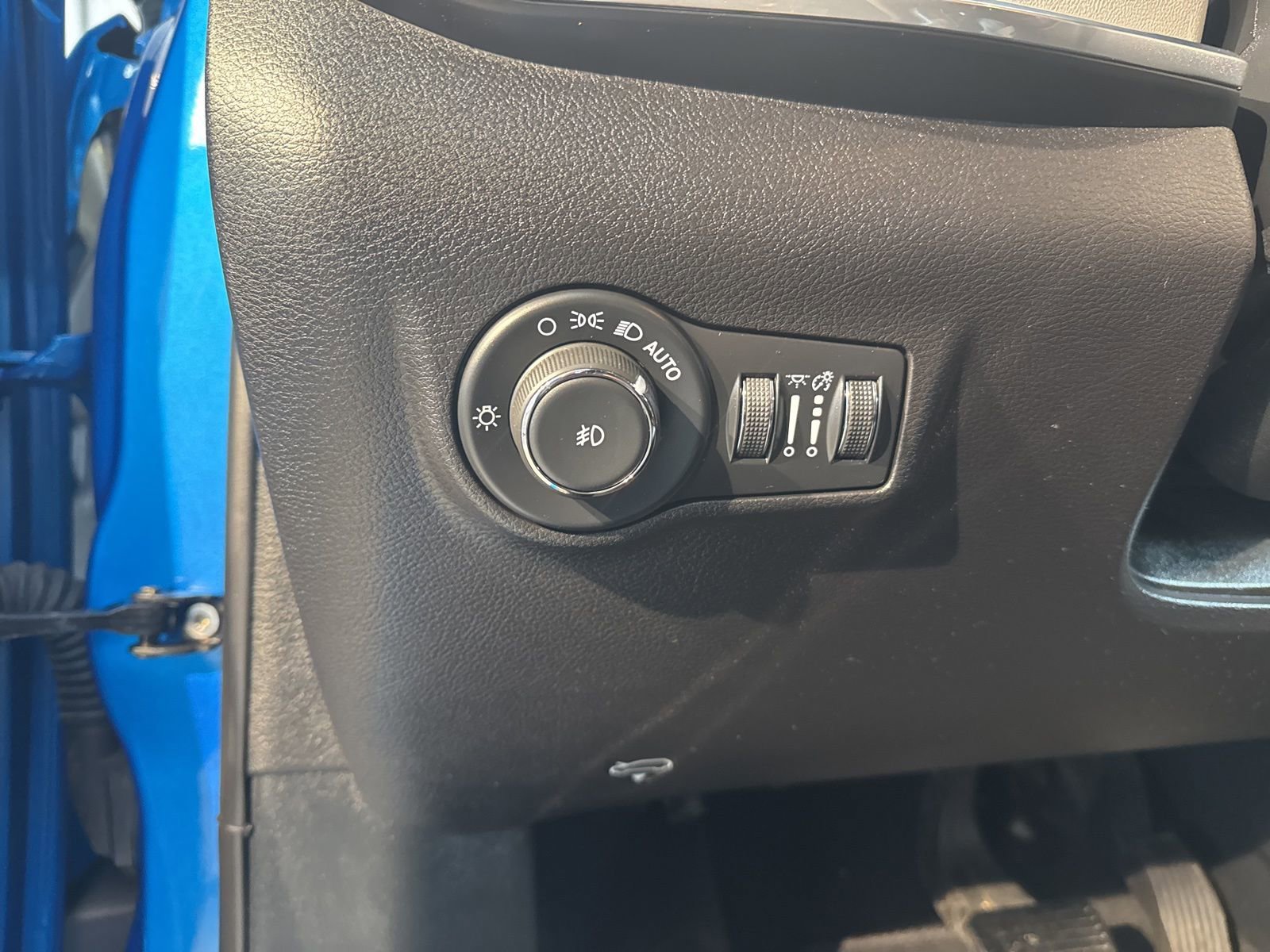 Used 2024 Jeep Compass Limited image 21