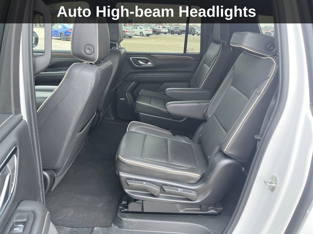 Used 2023 Chevrolet Suburban Premier image 16