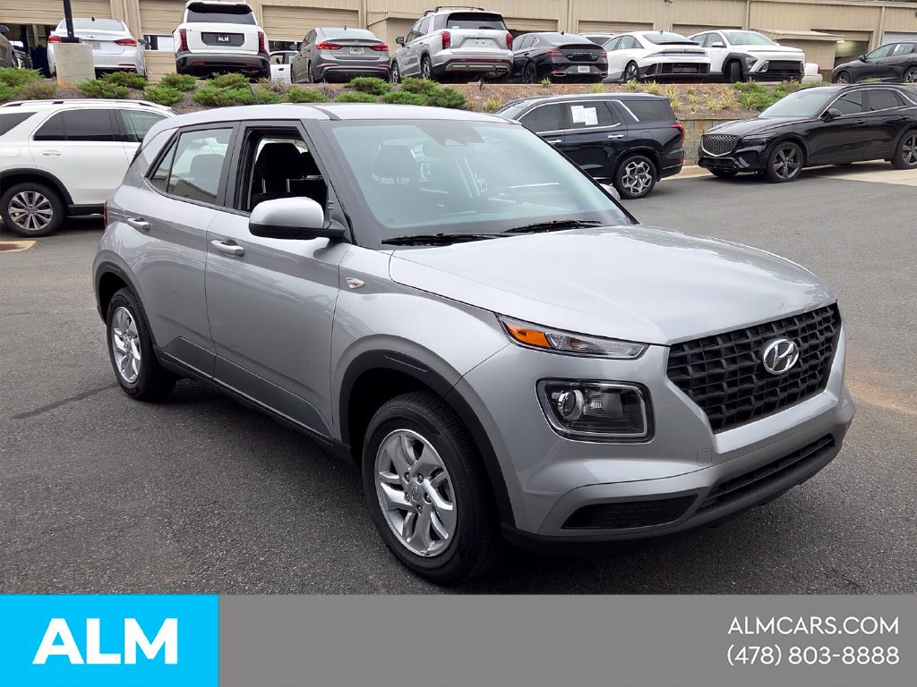 Used 2026 Hyundai Venue SE FWD image 19