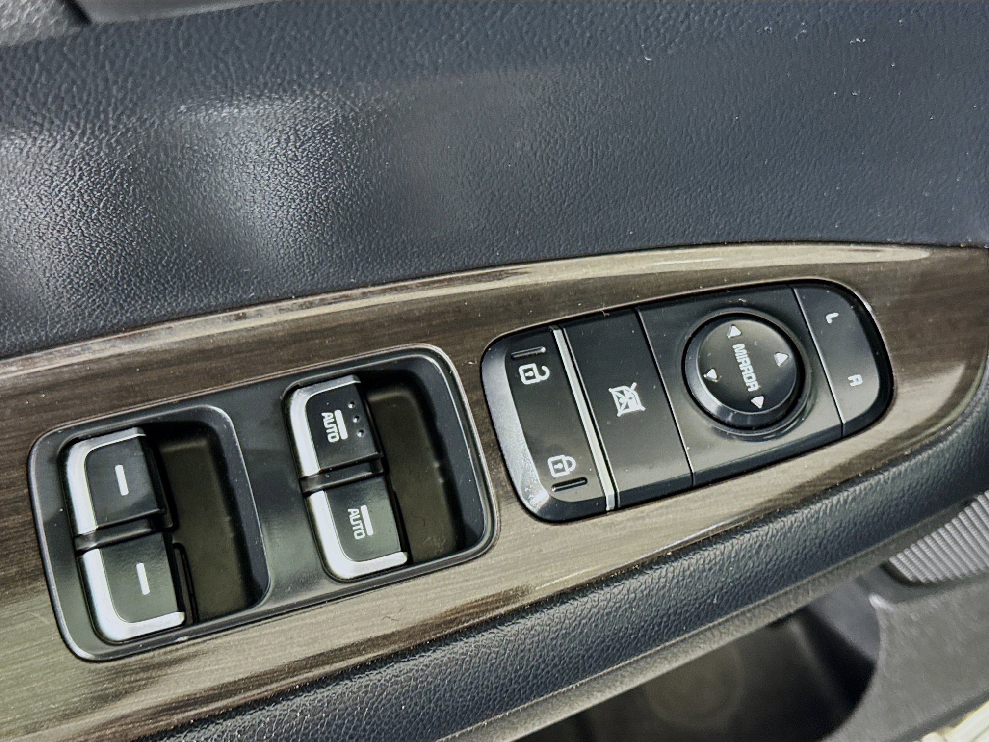 Used 2019 Kia Optima EX image 24