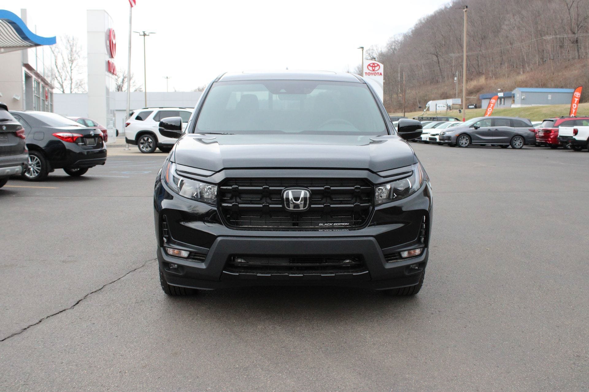 New 2026 Honda Ridgeline Black Edition image 4