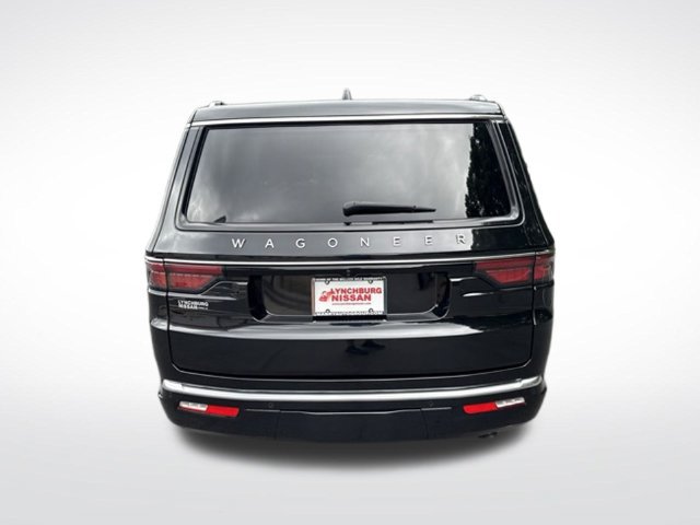 Used 2025 Jeep Wagoneer 4WD w/ Premium Group I image 8