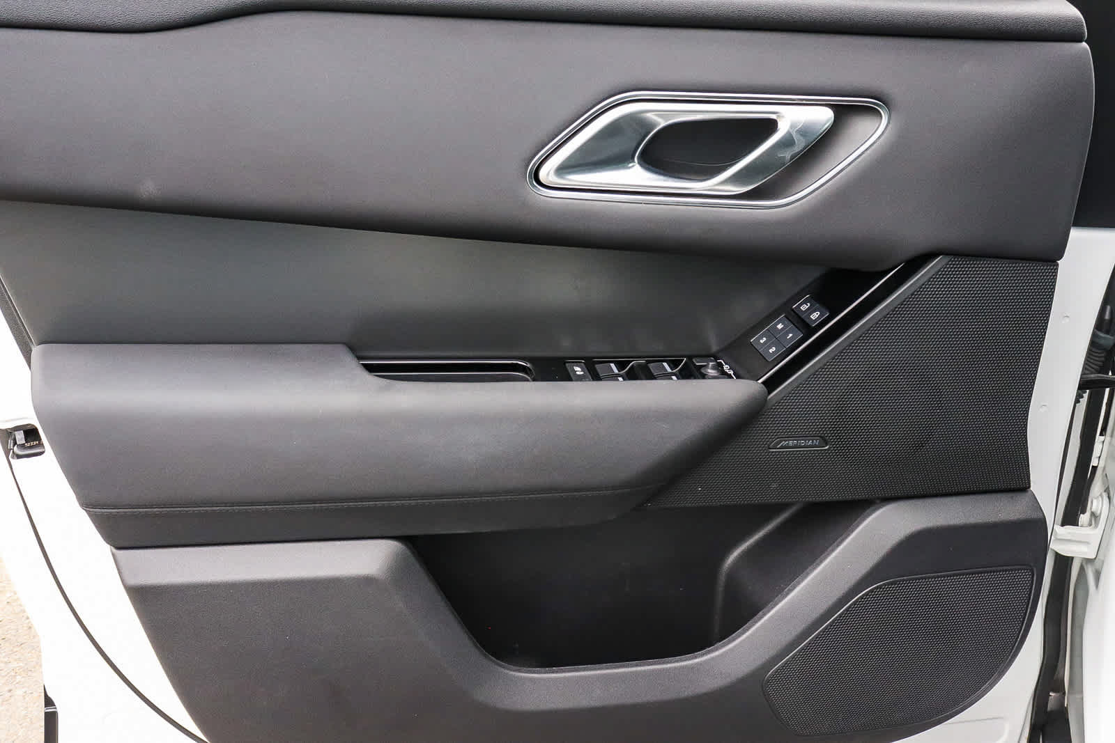 Used 2024 Land Rover Range Rover Velar Dynamic SE AWD/4WD image 27