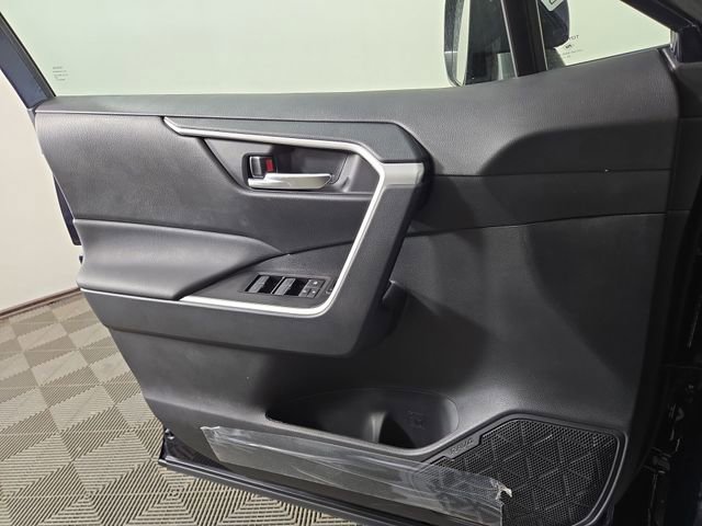 New 2025 Toyota RAV4 XLE image 31