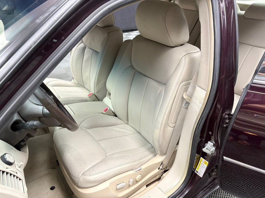 Used 2008 Cadillac DTS Luxury I FWD image 30