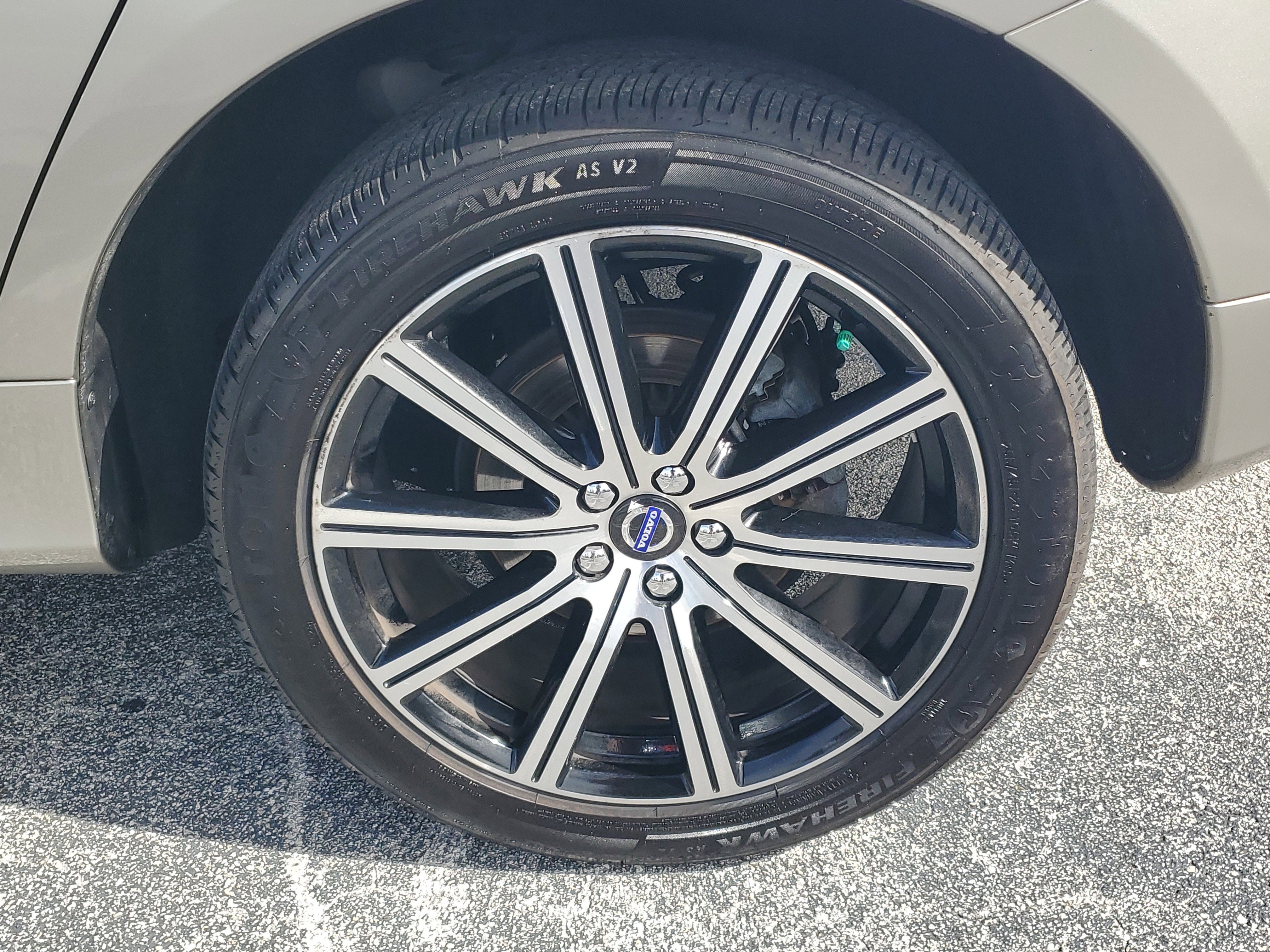 Used 2016 Volvo XC60 T5 Premier image 9