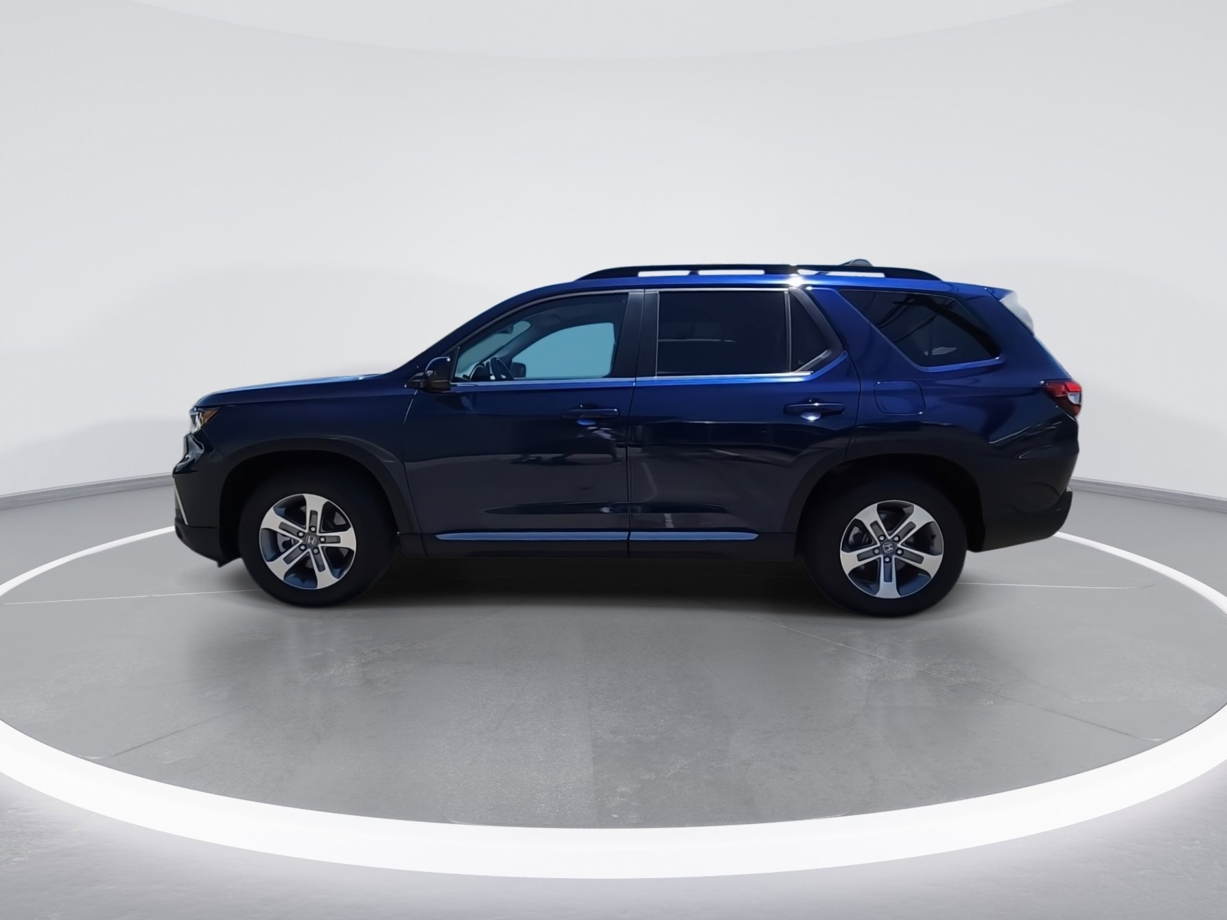 Used 2025 Honda Pilot EX-L image 5