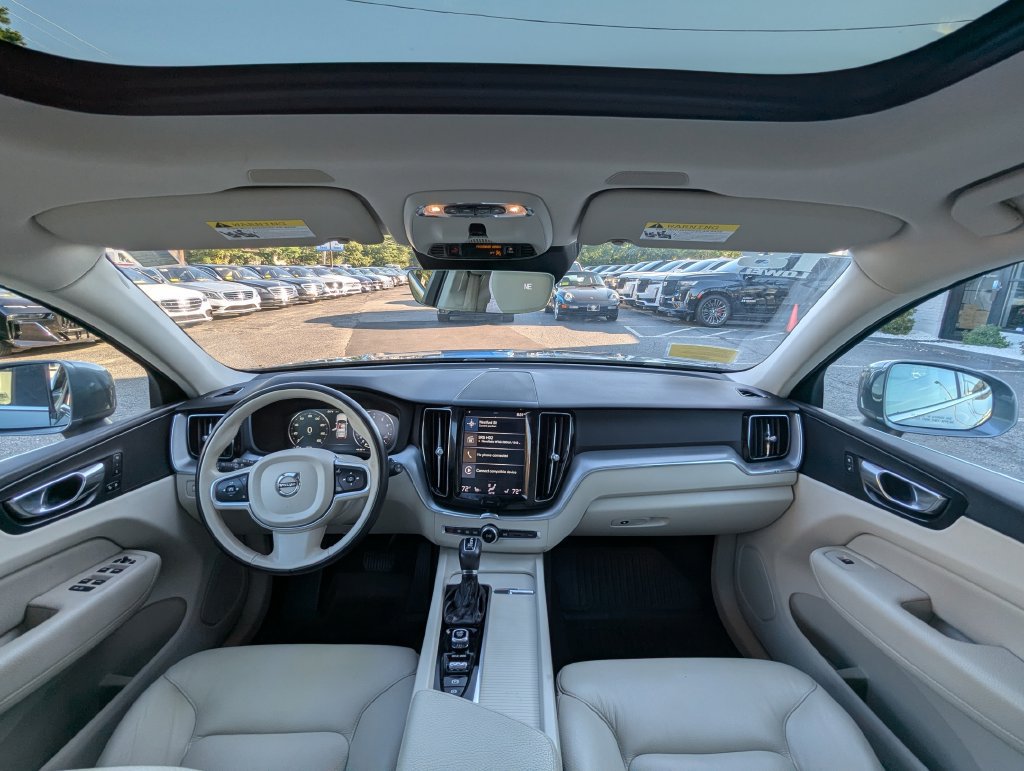 Used 2018 Volvo XC60 T5 Momentum w/ Convenience Package AWD/4WD image 35