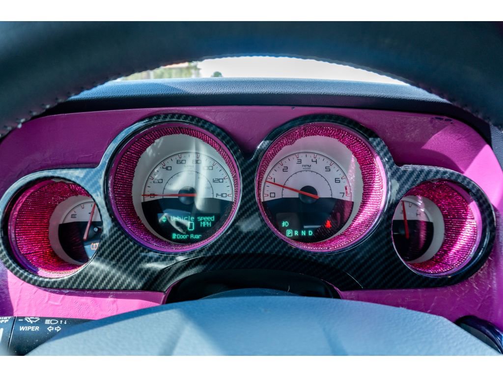 Used 2014 Dodge Challenger SXT image 19