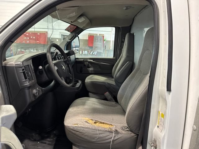 Used 2009 Chevrolet Express 3500 RWD image 9