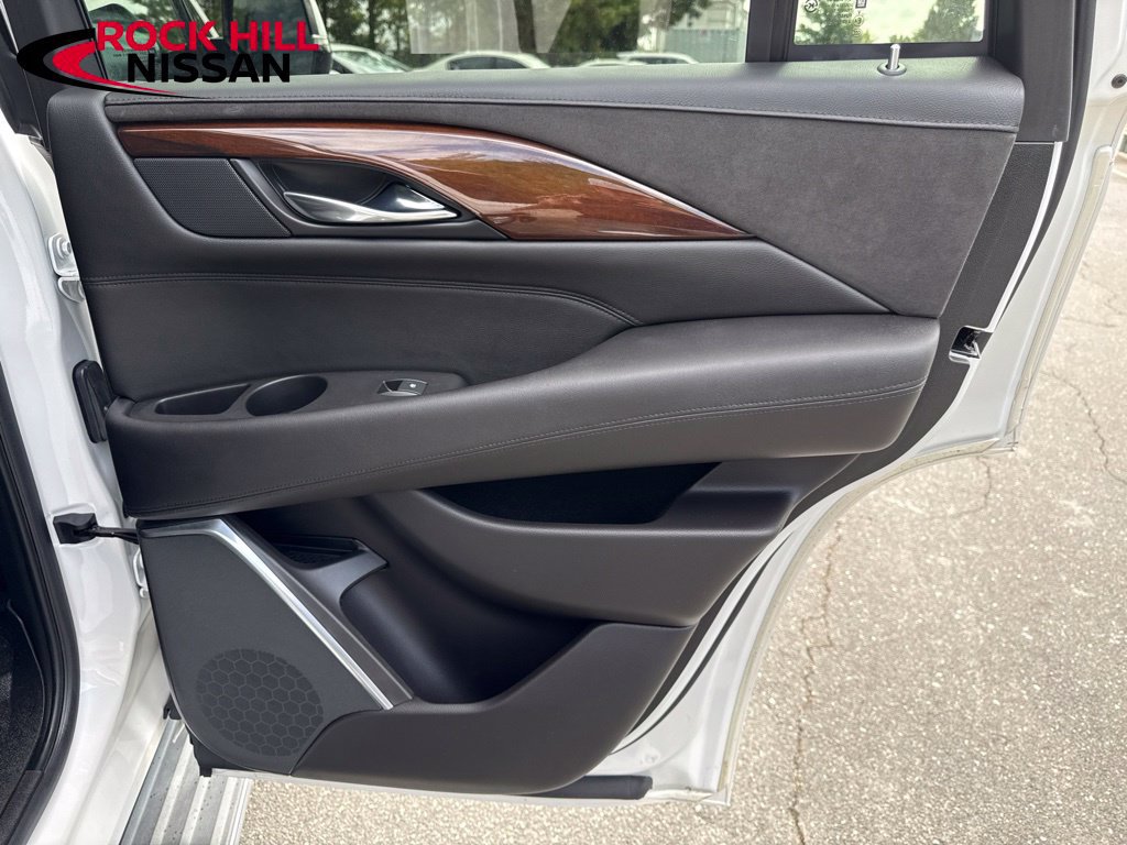 Used 2020 Cadillac Escalade Luxury AWD/4WD image 32