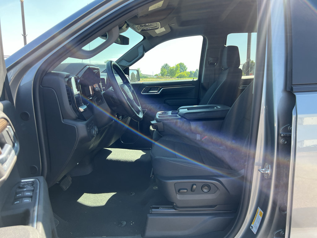 Used 2026 Chevrolet Silverado 1500 RST AWD/4WD image 10