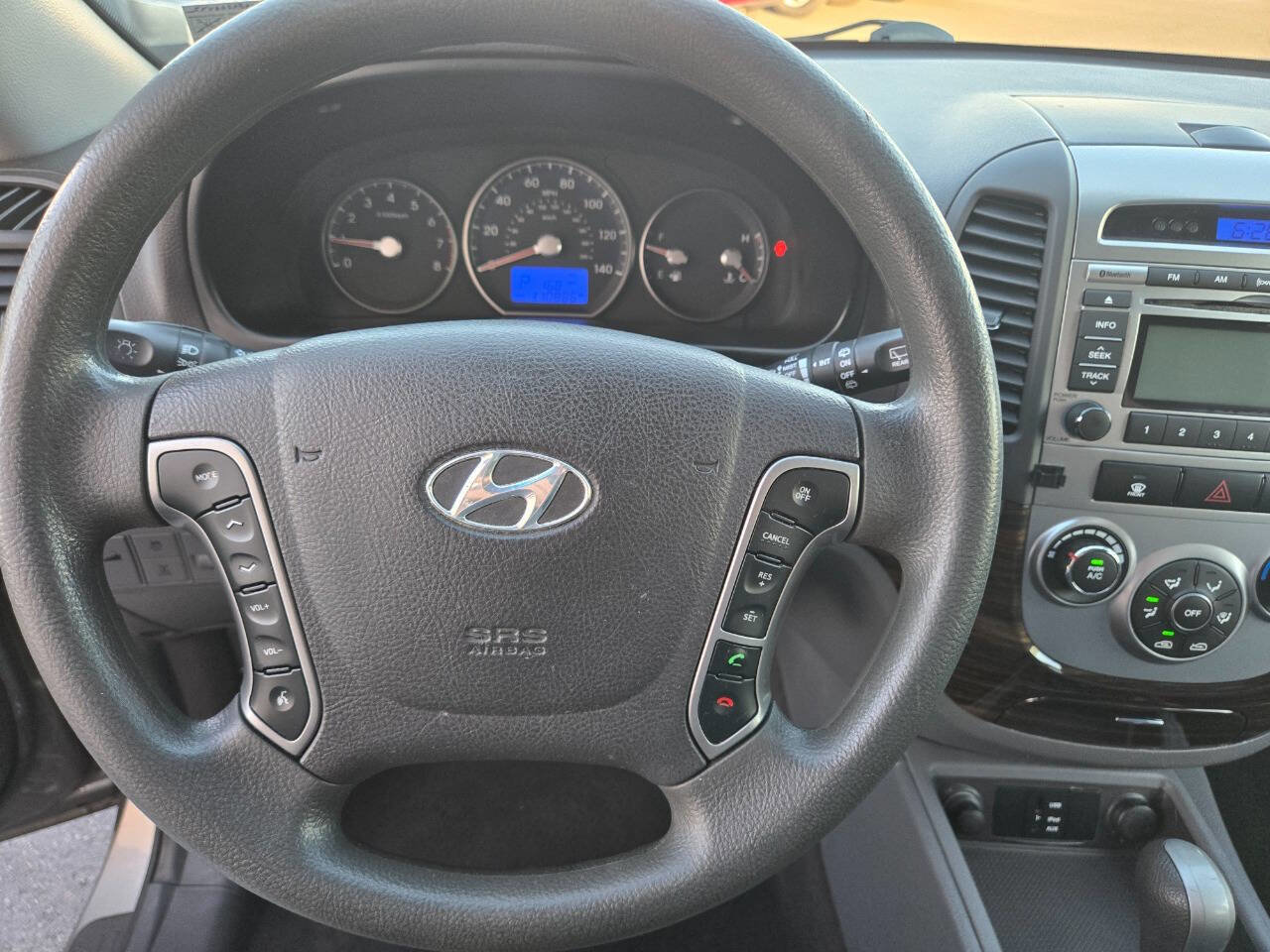 Used 2012 Hyundai Santa Fe GLS image 16