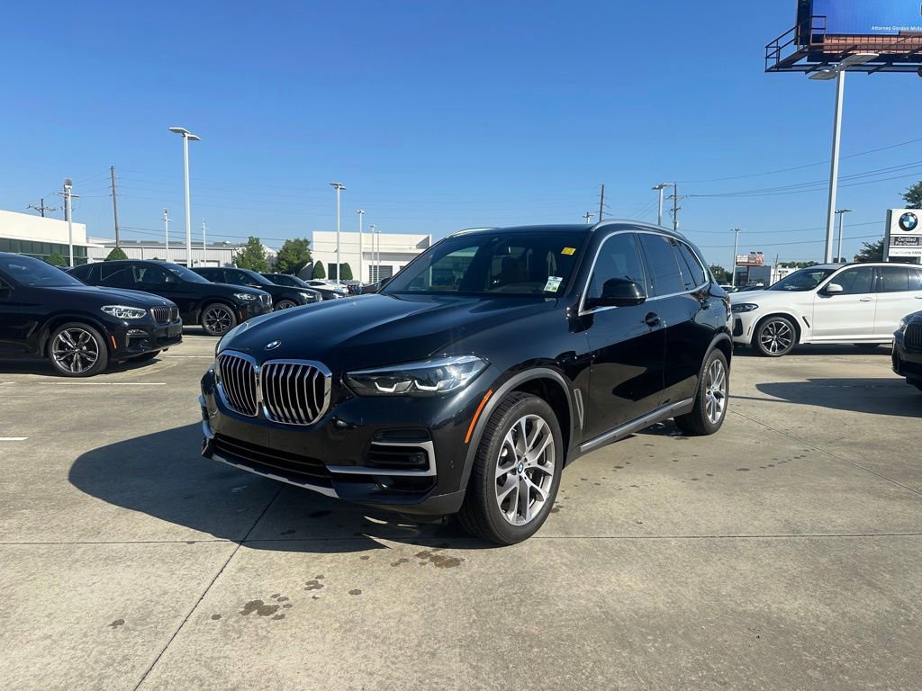 Certified 2023 BMW X5 sDrive40i w/ Premium Package RWD image 1