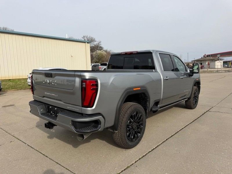 New 2026 GMC Sierra 2500 Denali Ultimate w/ LPO, Black Badging Package image 3