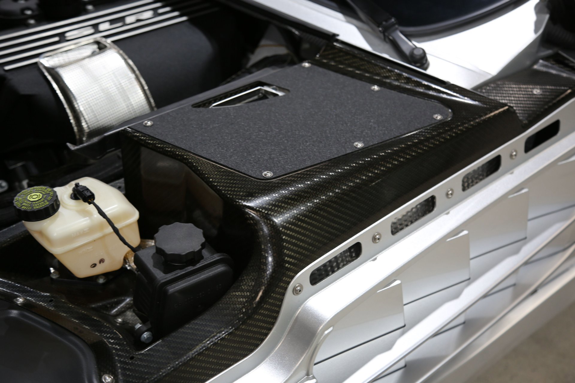 Used 2006 Mercedes-Benz SLR image 32