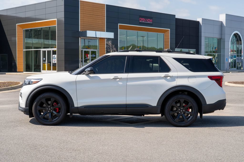 Used 2022 Ford Explorer ST w/ Equipment Group 401A AWD/4WD image 4