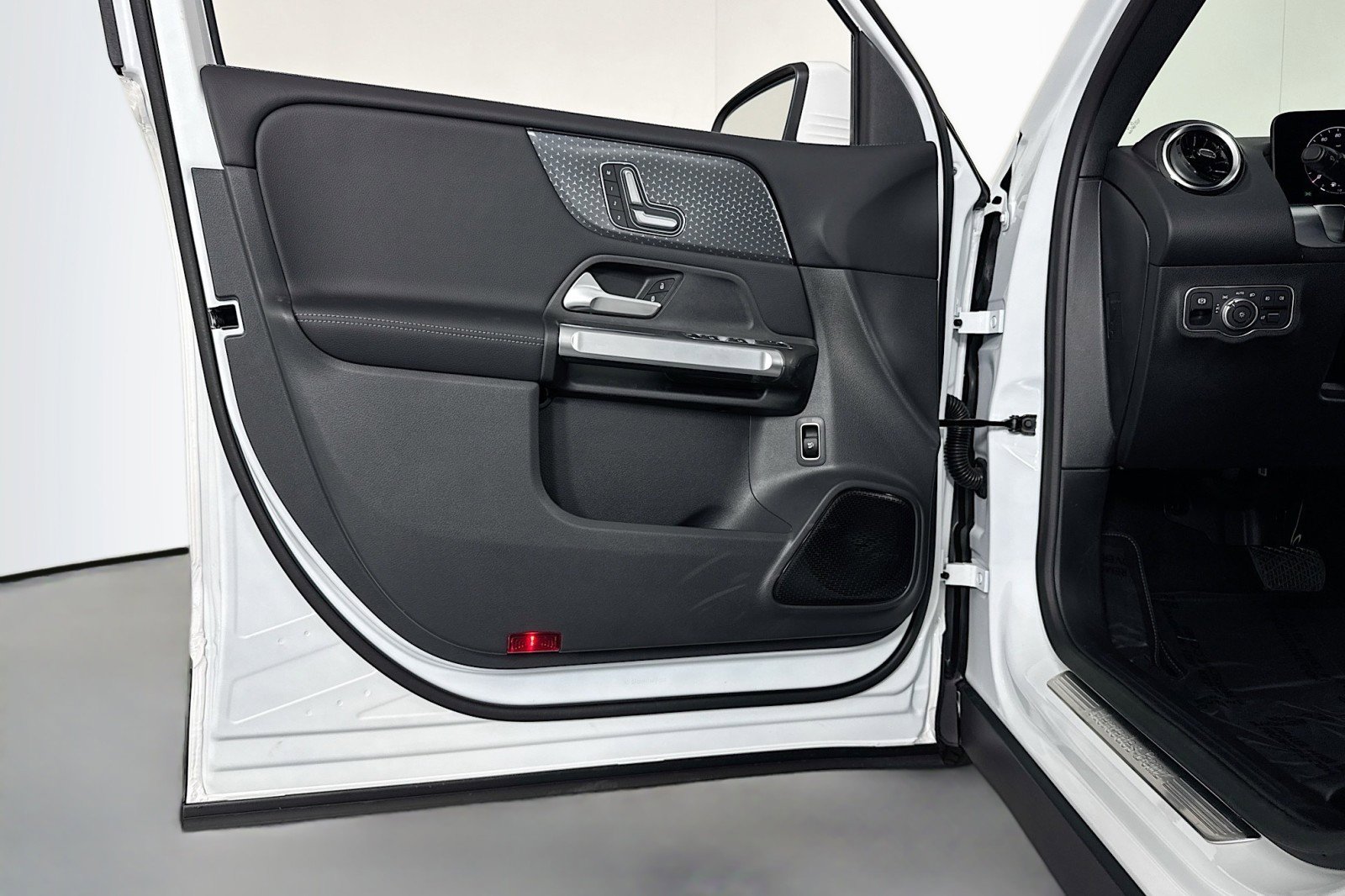 New 2026 Mercedes-Benz GLB 250 image 20