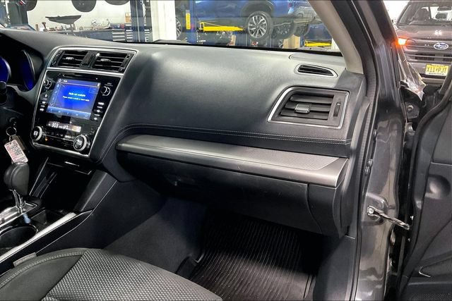 Used 2019 Subaru Outback 2.5i Premium AWD/4WD image 16