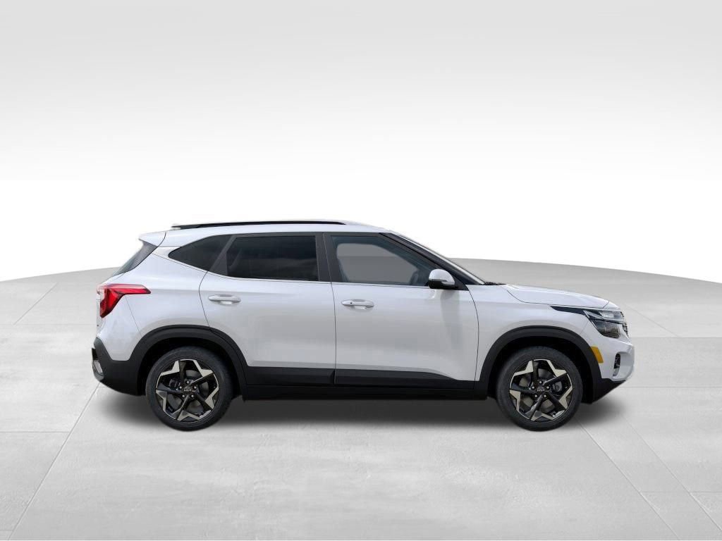 Used 2025 Kia Seltos EX image 7