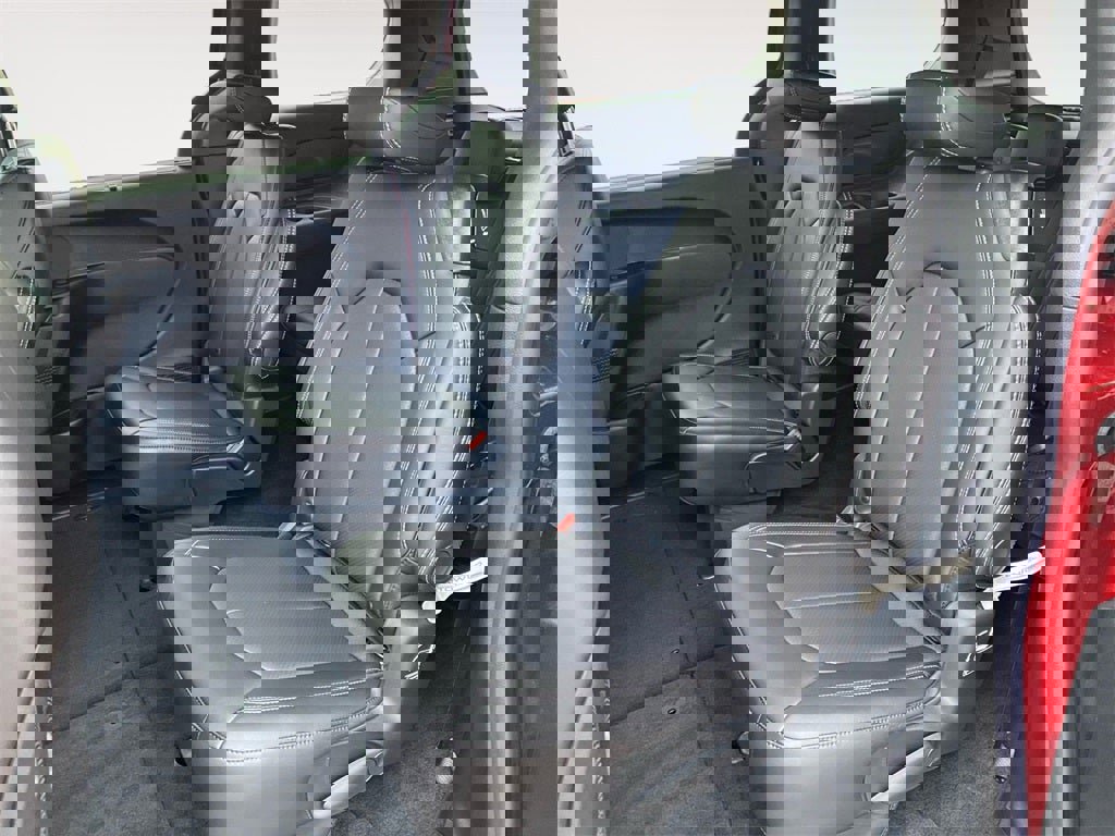 New 2026 Chrysler Pacifica Select image 13