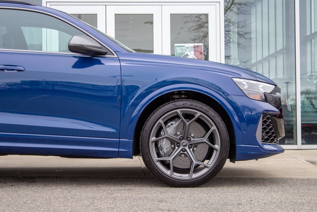 Used 2025 Audi RS Q8 performance AWD/4WD image 5