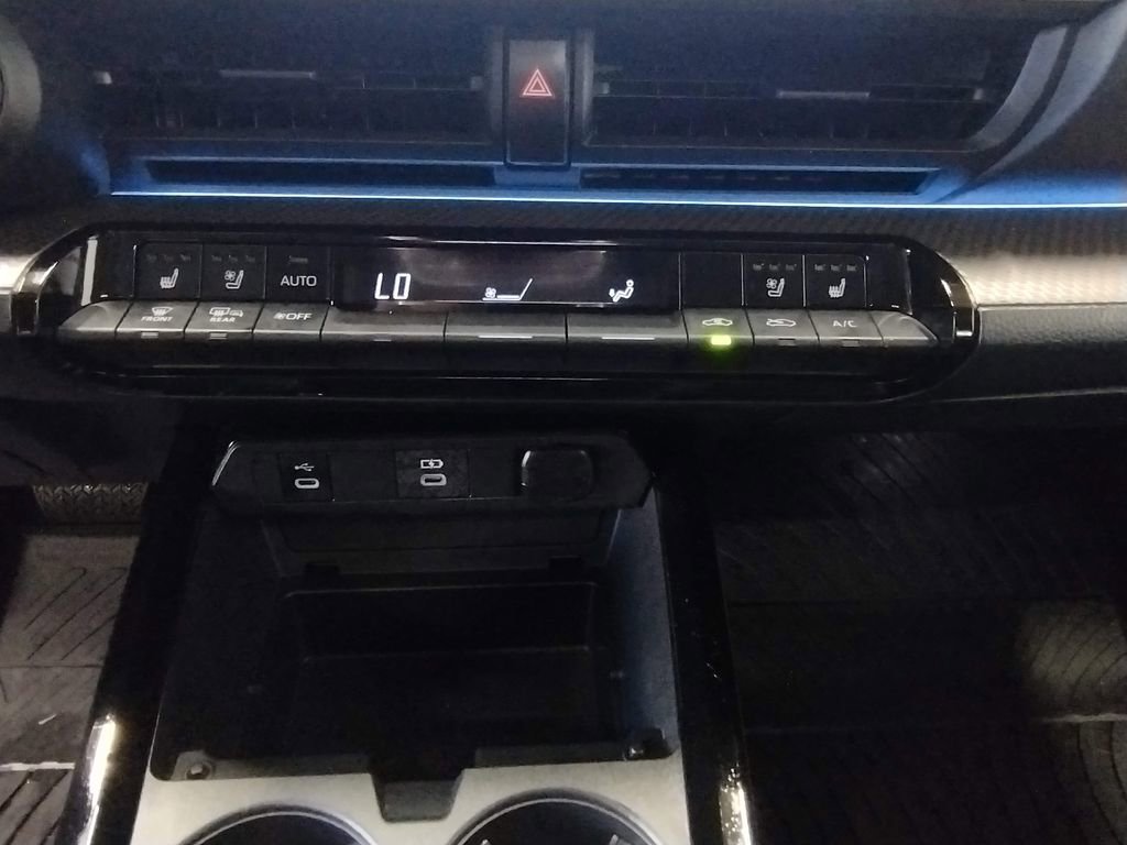 Used 2024 Toyota Prius Limited w/ Limited Premium Package AWD/4WD image 31