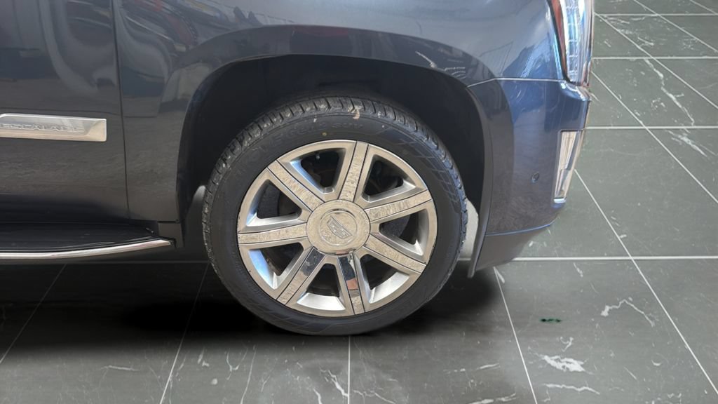 Used 2019 Cadillac Escalade Luxury AWD/4WD image 26
