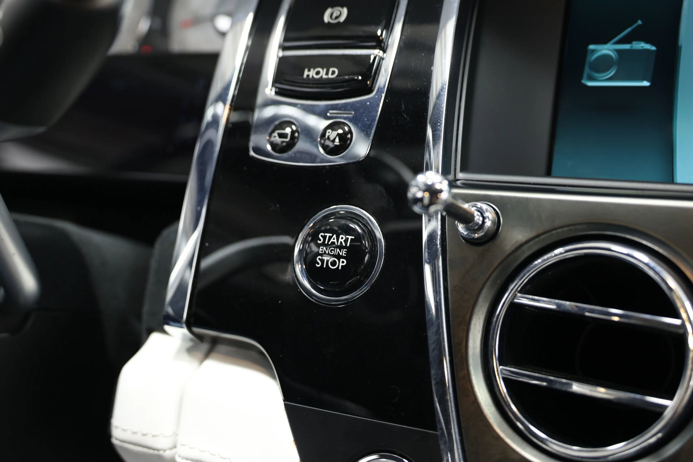 Used 2017 Rolls-Royce Ghost Series II Sedan 4D image 39