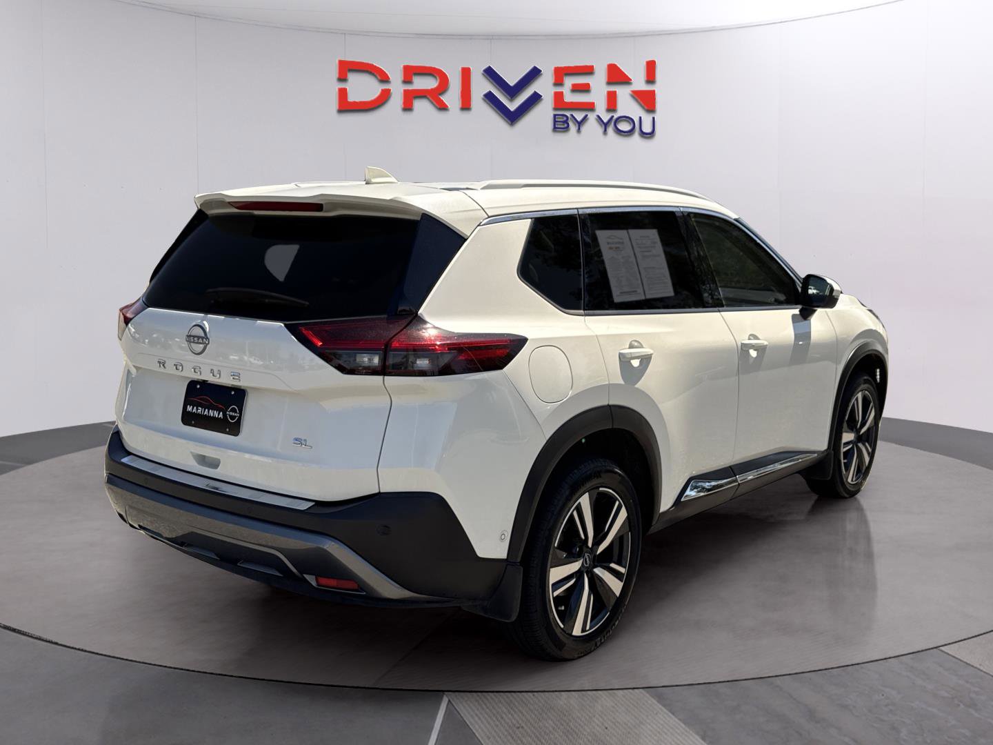 Used 2023 Nissan Rogue SL w/ SL Premium Package FWD image 5