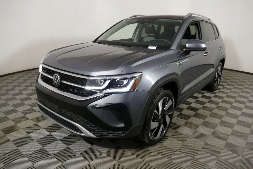 Used 2024 Volkswagen Taos SEL image 7