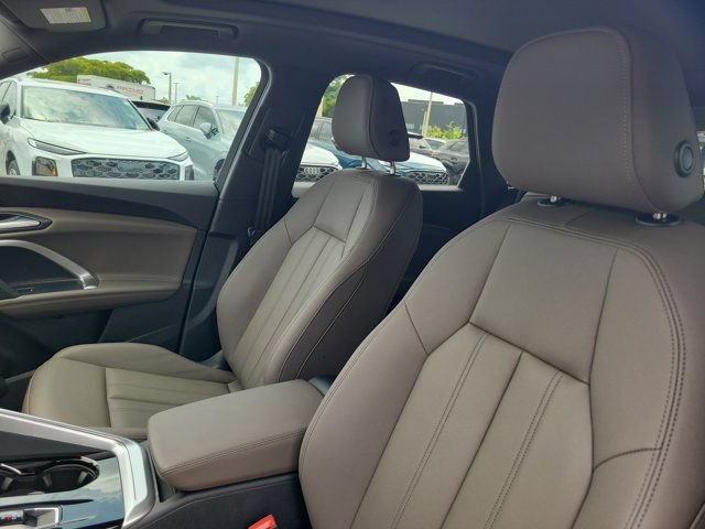 Certified 2025 Audi Q5 Premium w/ Convenience Package AWD/4WD image 16